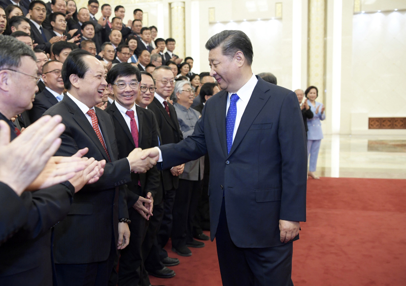 2019年5月28日，習(xí)近平主席在人民大會(huì)堂親切接見(jiàn)舒心先生